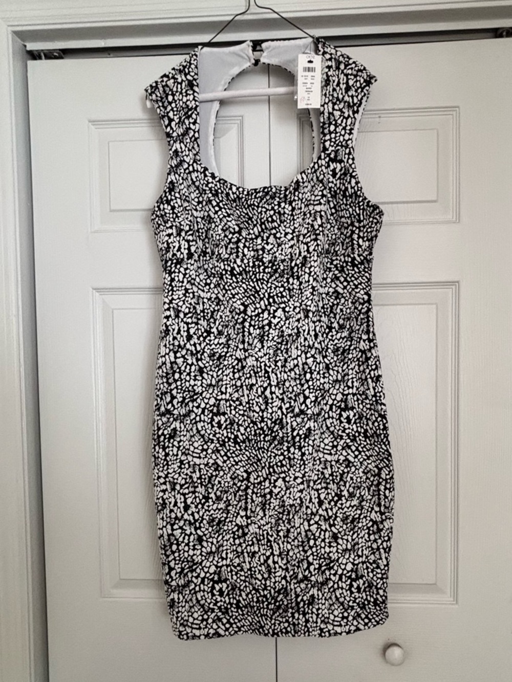 Cache Black and White Printed Sleeveless Sheath Dress